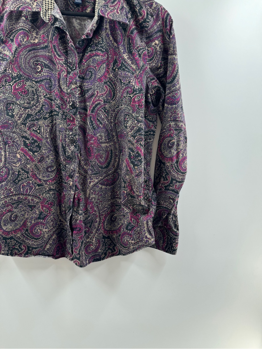 Chaps No Iron Paisley Button Down Shirt – Women's Large - Picture 3 of 8
